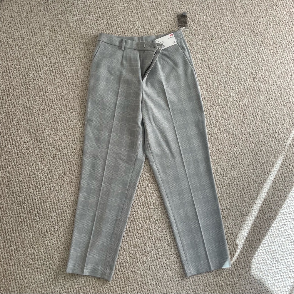 Uniqlo Women's Gray Plaid Cropped Pants